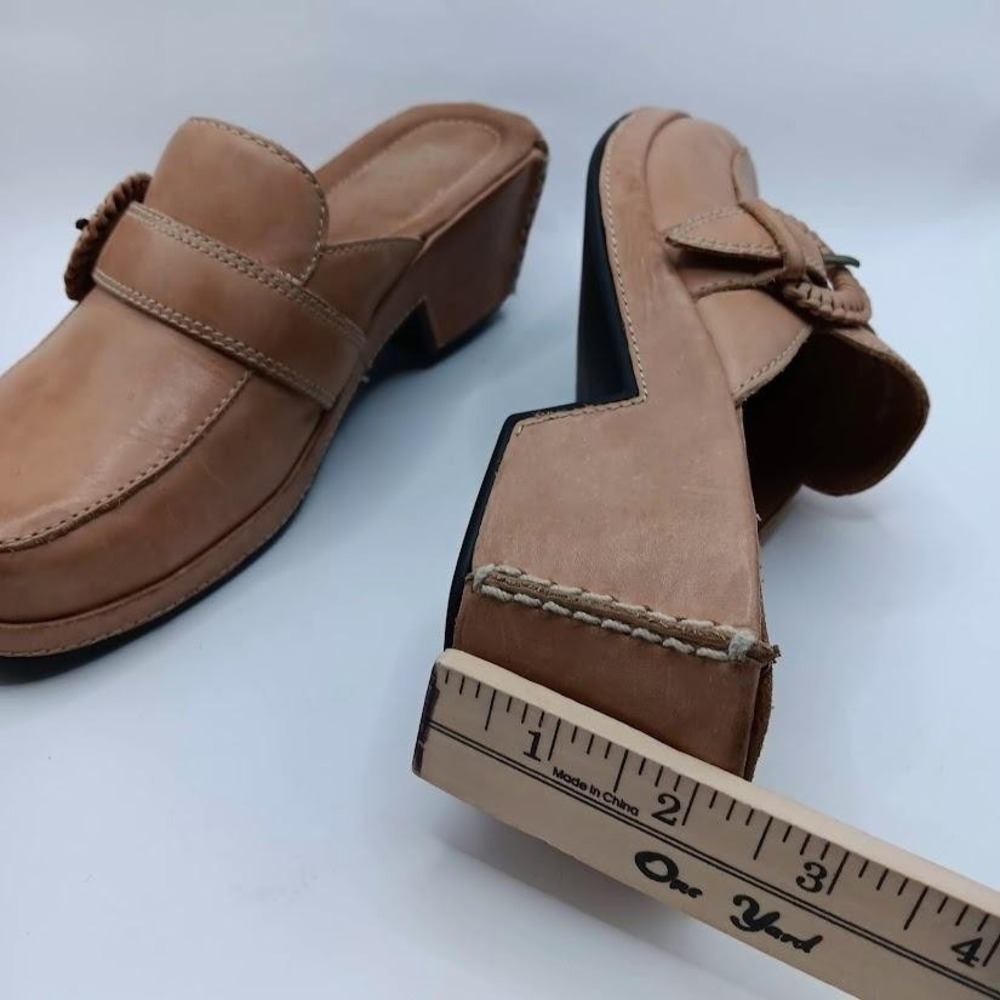 Bass Clover Shoes Womens Size 8M Tan Leather Slip On Clogs Heels Comfort Buckle - Picture 8 of 10